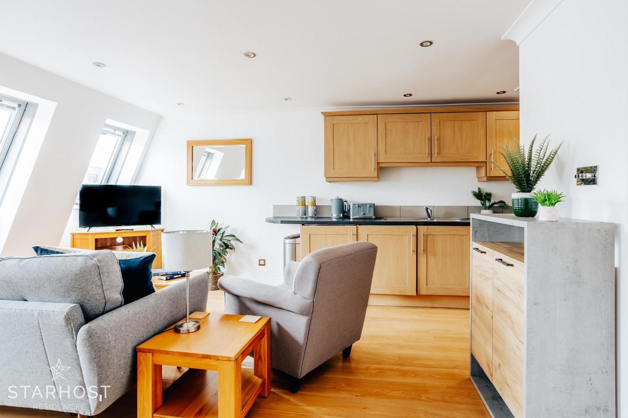 Central 3 Bed Apartment At Regents Court, Newbury Newbury  Esterno foto