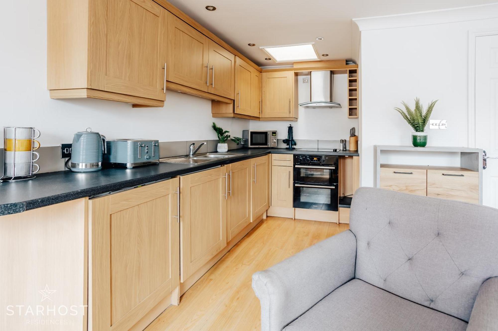 Central 3 Bed Apartment At Regents Court, Newbury Newbury  Esterno foto