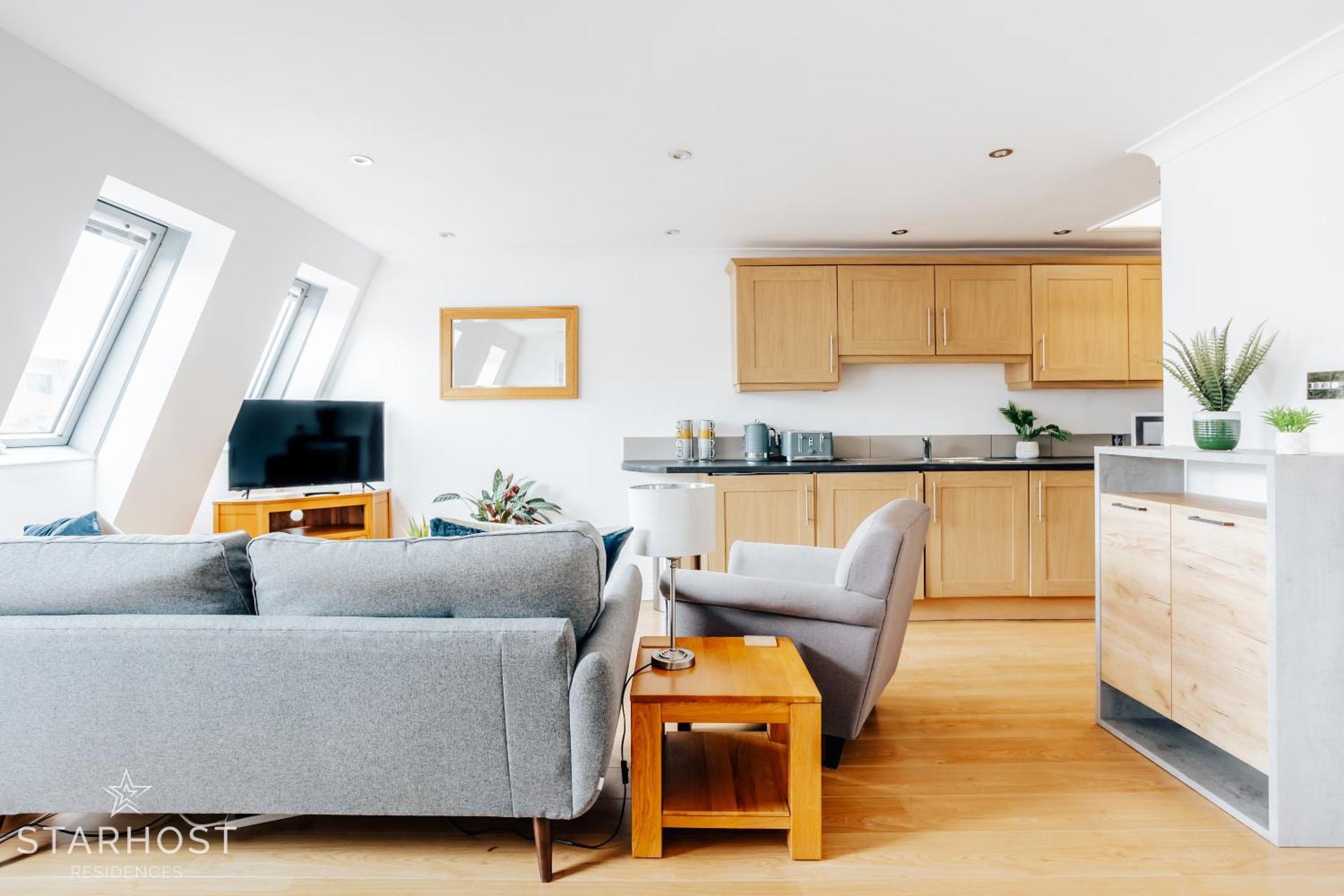 Central 3 Bed Apartment At Regents Court, Newbury Newbury  Esterno foto